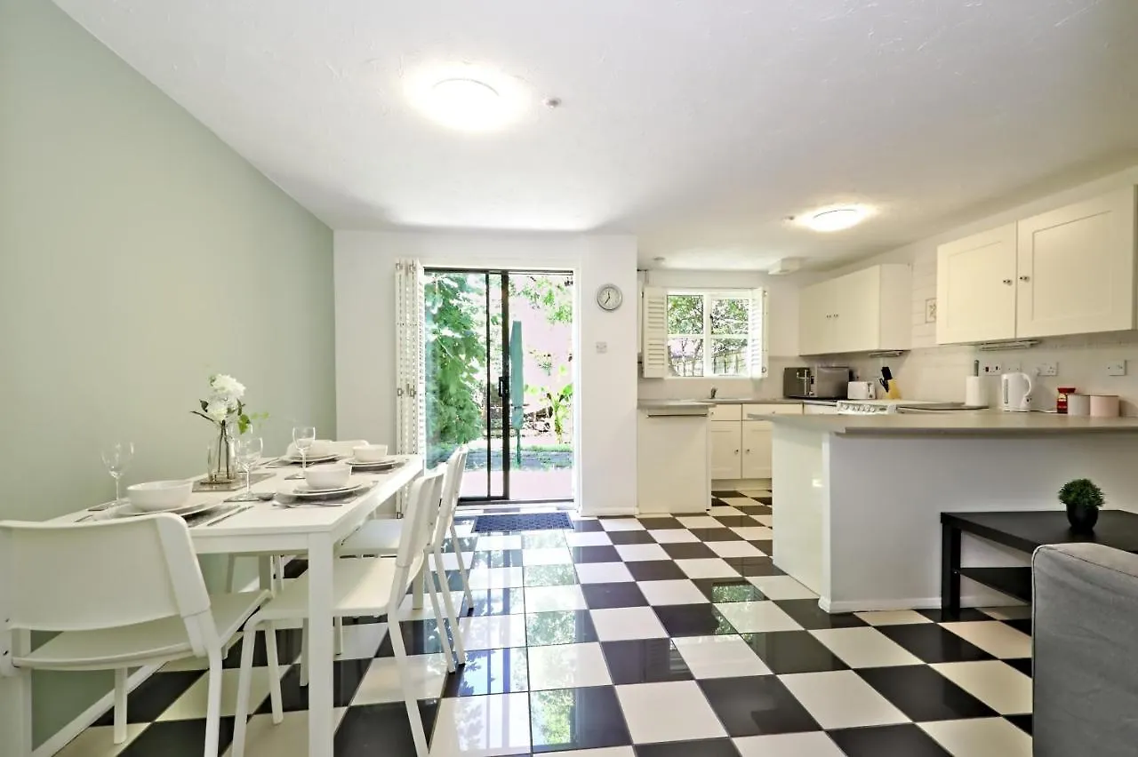 Harlinger Lodge Annexe London