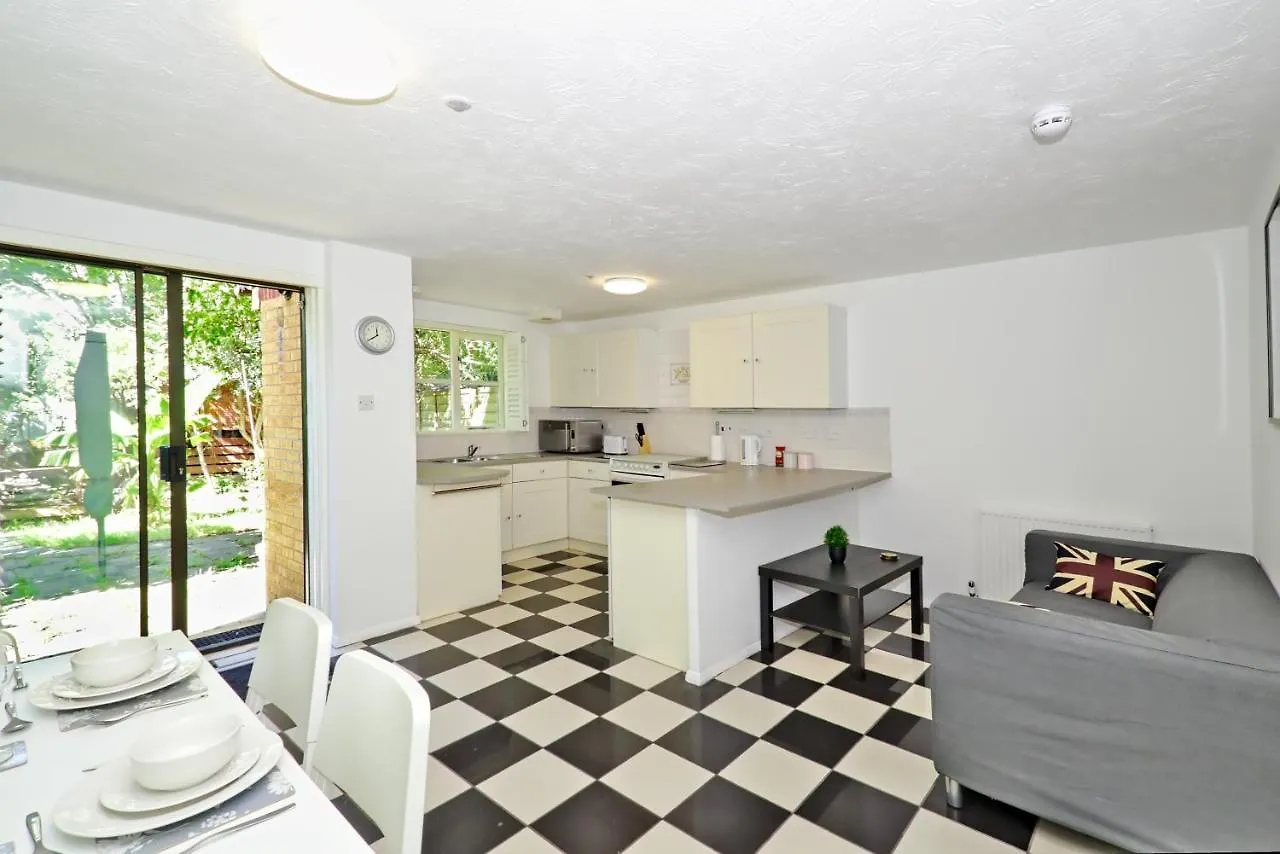 Guest house Harlinger Lodge Annexe London